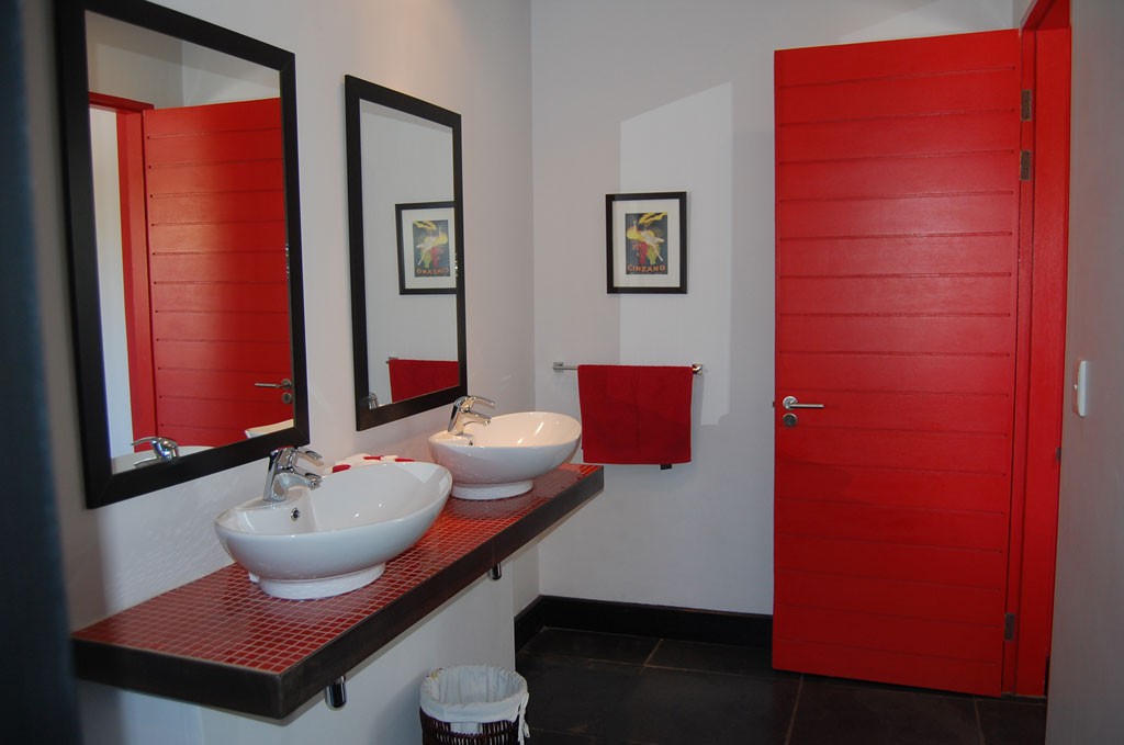 En-suite bathroom